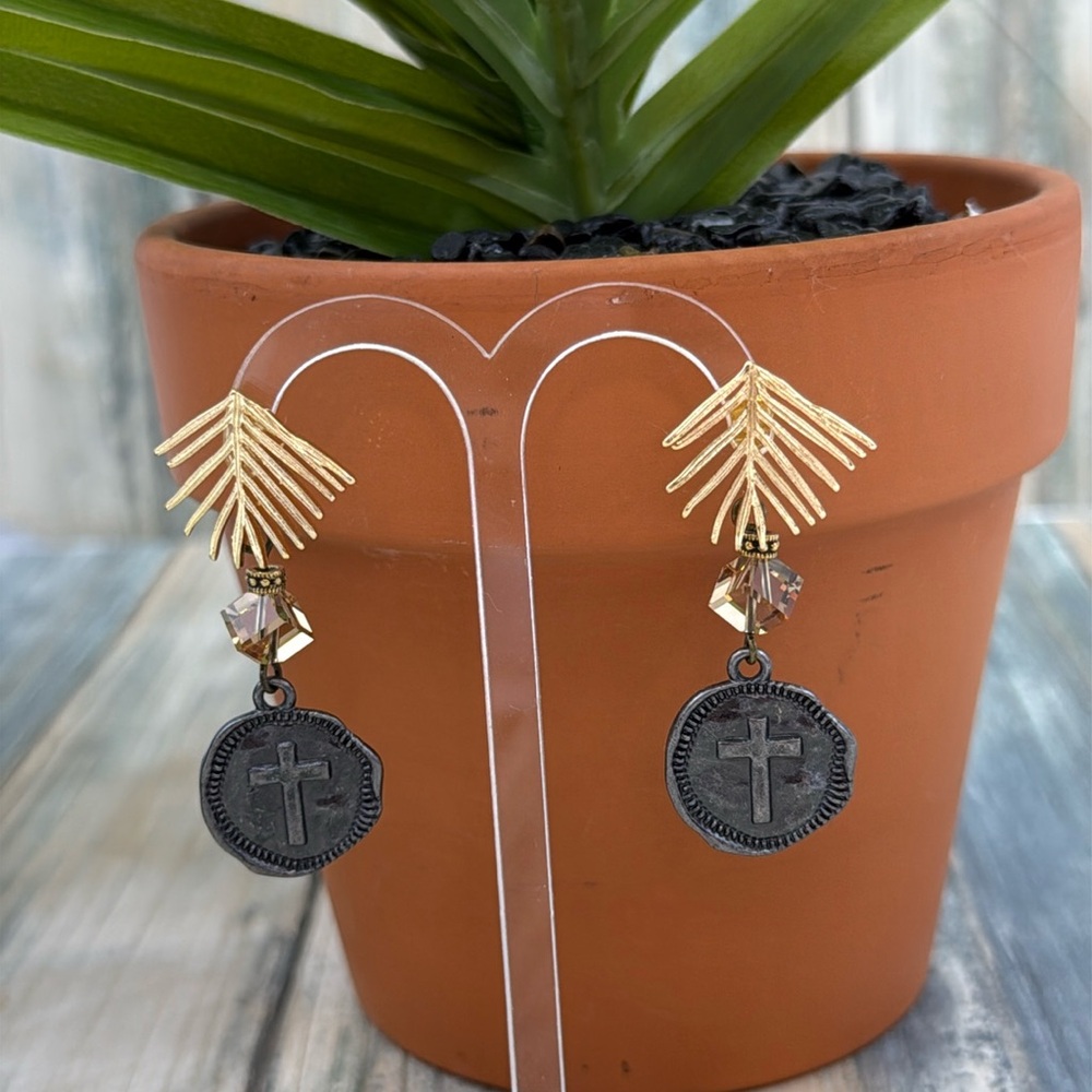 🌟Adorned Crown Jewelry assemblage leaf post cross charm crystal earrings